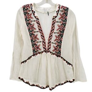 Anthropologie Akemi + Kim Ibis Cream Embroidered Peasant Top